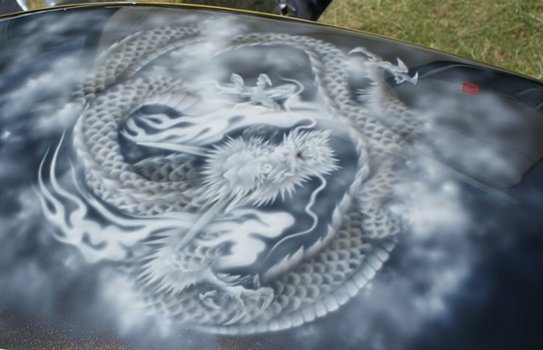 KAWASAKIにエアーブラシによる龍図のカスタムペイントの施工例　 