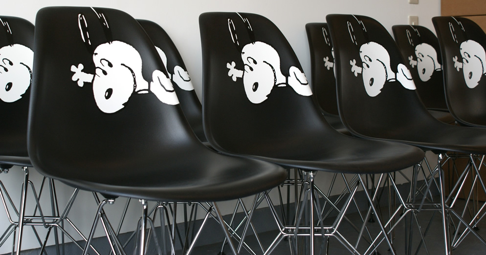 KartellHARMANMILLER イームズシェルチェアスヌーピー　