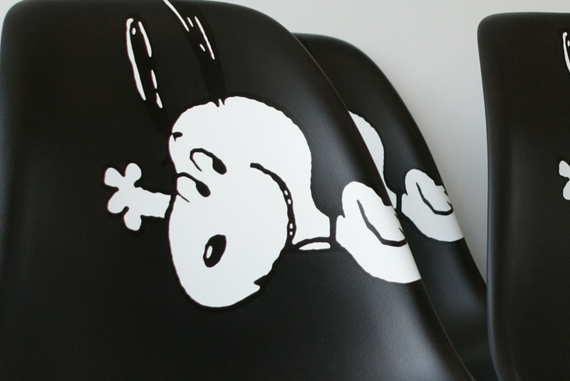 KartellHARMANMILLER イームズシェルチェアスヌーピー　