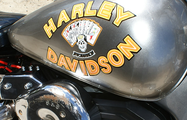 カスタムペイント　ハーレーダビッドソン&マルボロマンの施工例　