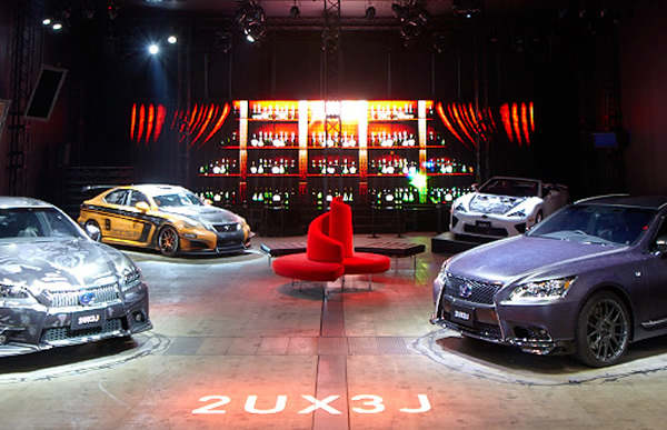 IS F CCS-R　ストップモーションのトリックアート　エアーブラシによるカスタムペイントの施工例　　