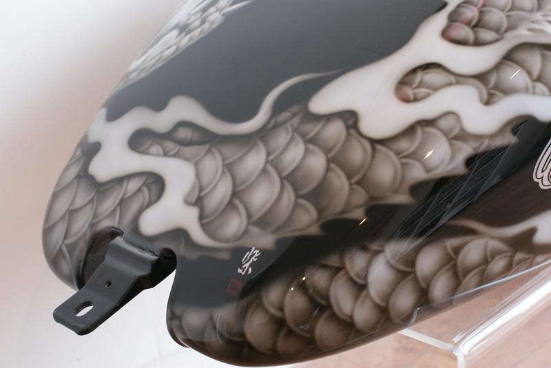 ハーレーFLSTC　龍図デザイン　　