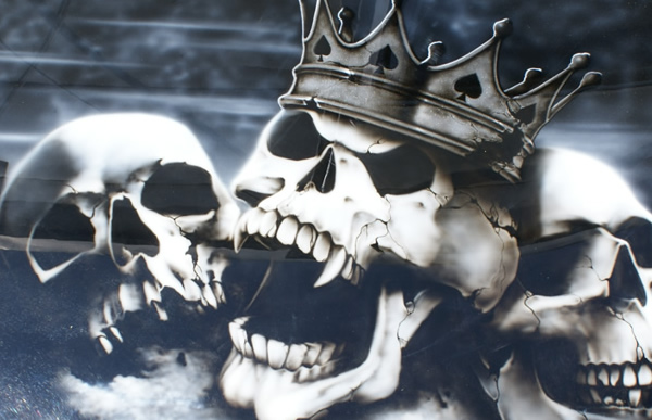 ELGRAND　スカルデザイン　エアーブラシによるカスタムペイントの施工例　　