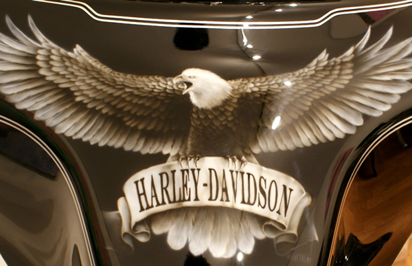 HARLEY DAVIDSON　イーグルカスタムペイントの施工例　　　