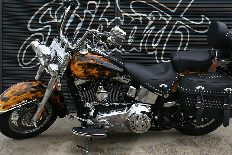  HARLEY DAVIDSON  FLSTCリアルフレイムス　　　　