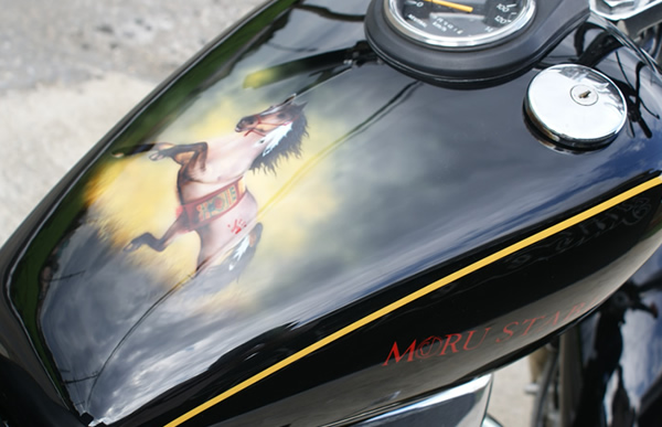 Savageにエアーブラシによるカスタムペイントの施工例