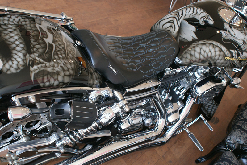 ハーレー　龍図　虎図　　　