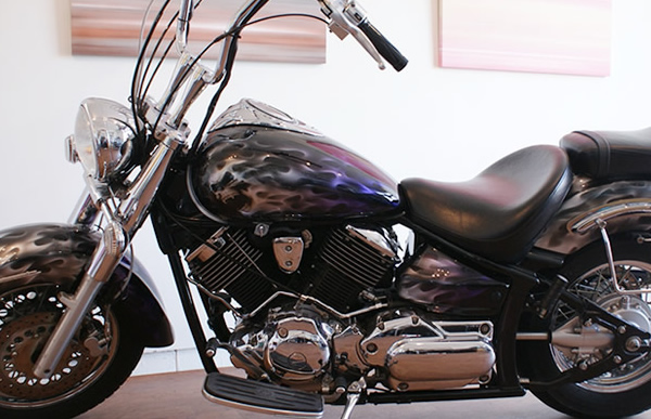 　YAMAHA DRUG STARにエアーブラシによるカスタムペイントの施工例　