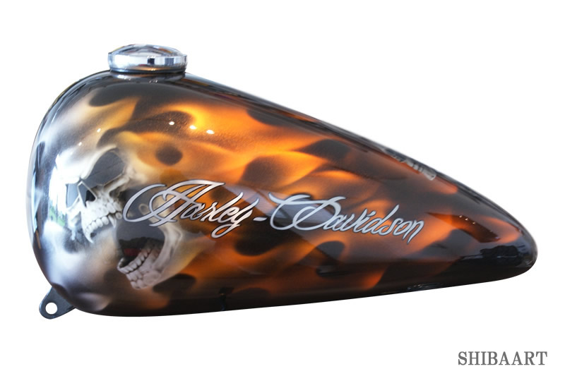  HARLEY DAVIDSON リアルフレイムス　メタリックシルバー+キャンディーオレンジ　スカルデザイン　　　　