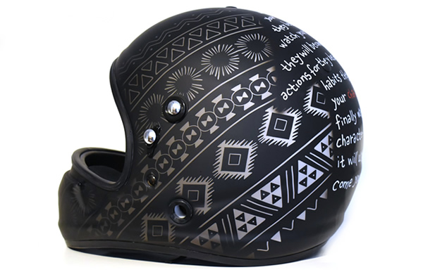 ボートレーサー　大山千広選手 ヘルメットカスタムペイントの施工例