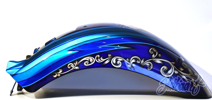 HONDA VT 1300CX
キャンディーグラフィックペイント＆リアルフレイムス®　　