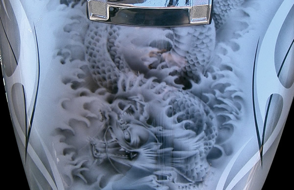 HARLEY DAVIDSON　龍カスタムペイントの施工例　　