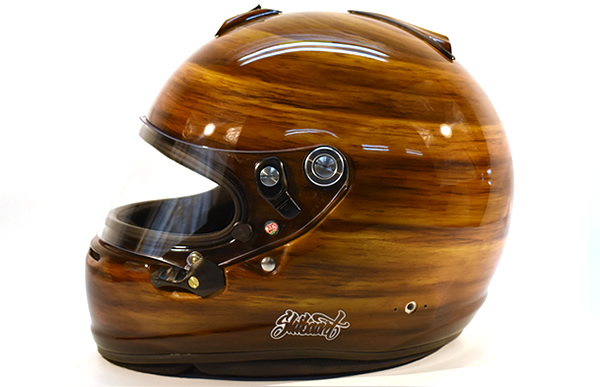  レースヘルメット 木目調 カスタムペイントの施工例