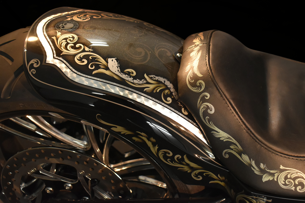  SHIBAART FXBRS　バロックとスカルデザインをベースにシルバーリーフ　