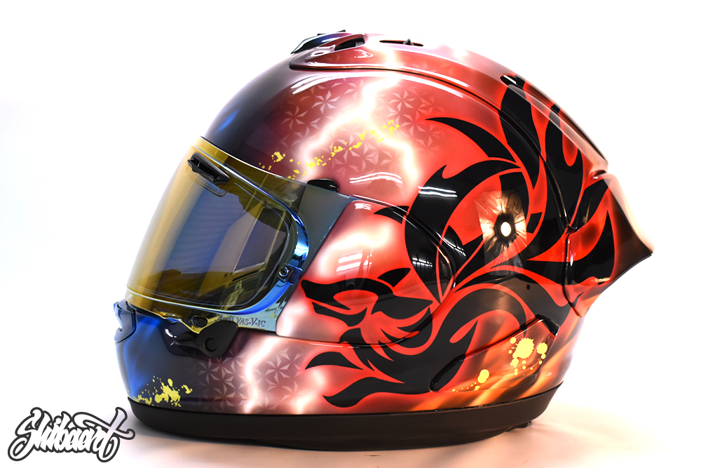 リアルフレイムス狐グラフィックン  ヘルメット カスタムペイントの施工例