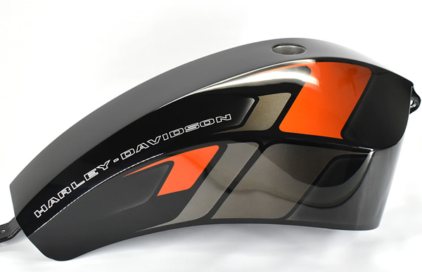 HARLEY DAVIDSON　サンダーバイクキャンディーグラフィックカスタムペイントの施工例　