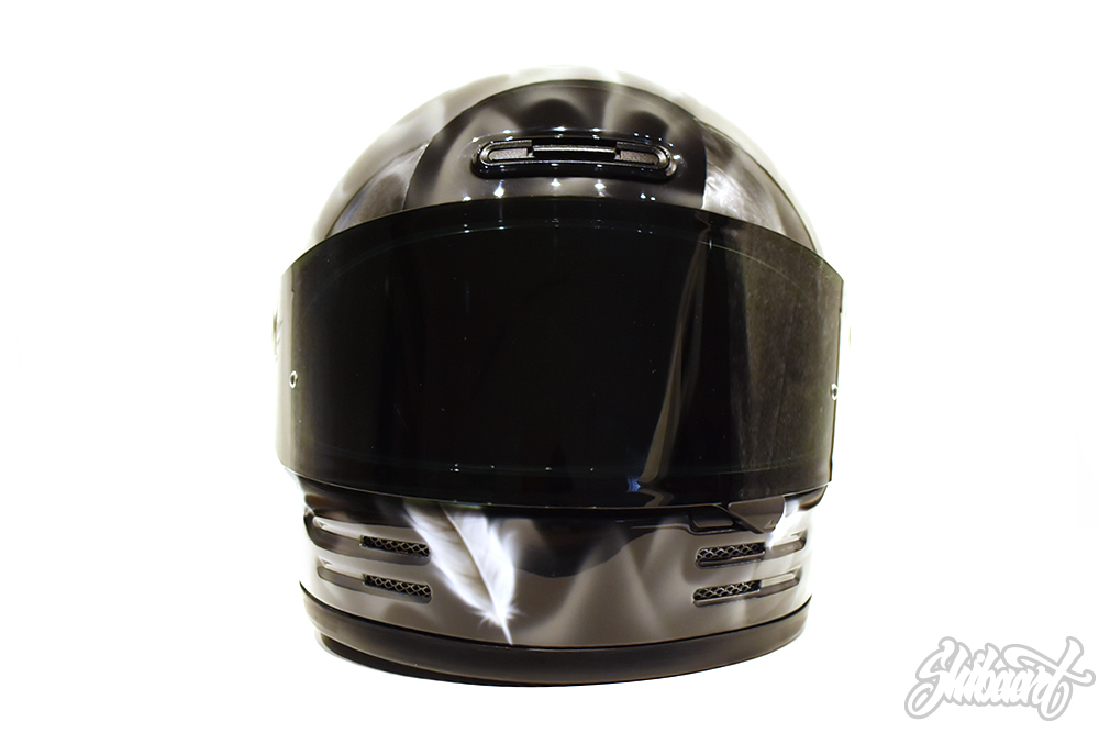 リアルフレイムスイーグルデザイン   SHOEIのヘルメット カスタムペイントの施工例1