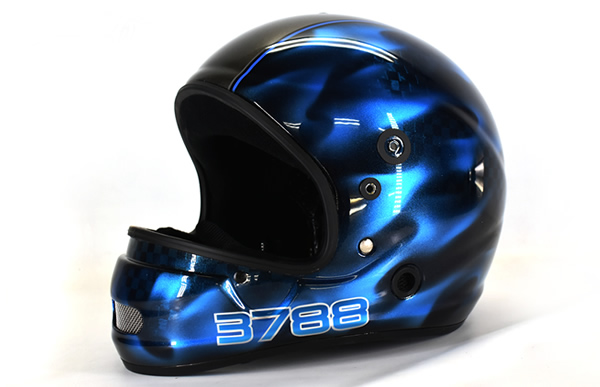 有賀　達也選手 ヘルメットペイントの施工例