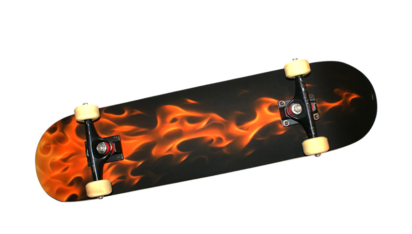 スケートボードに施したリアルフレイムスのカスタムペイント