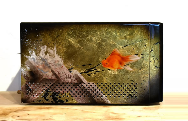 金箔アートを施した日本Shuttle株式会社様 PC BOXの施工例　