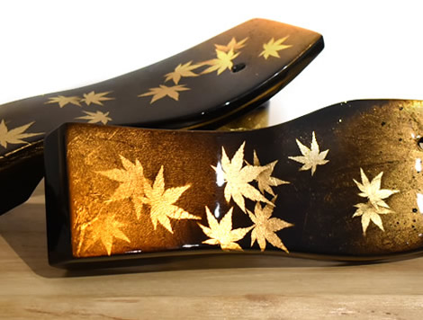 金箔アートペイント　下駄のカスタムペイントの施工例
