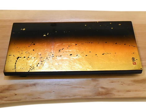 金箔アートペイント　純金高級寿司下駄ペイントの施工例