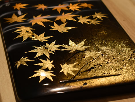 金箔アートペイント　タブレットの金箔カスタムペイントの施工例