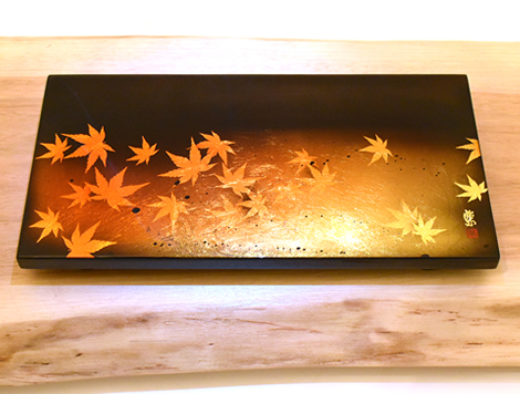 金箔アートペイント　純金高級寿司下駄ペイントの施工例